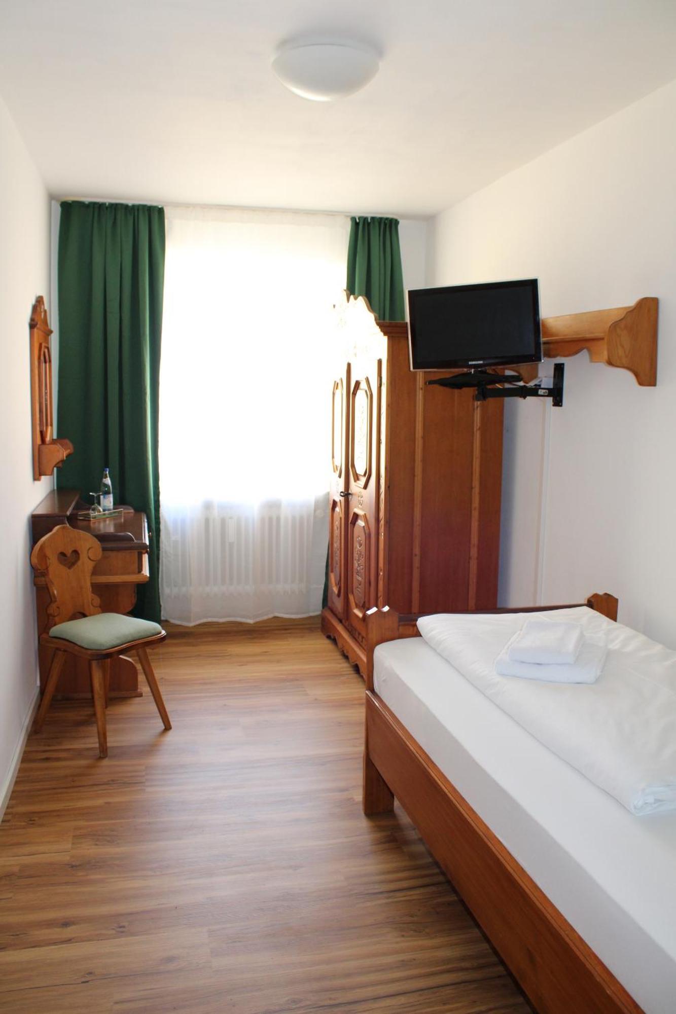 Gasthof Wolferstetter Vilshofen an der Donau Room photo